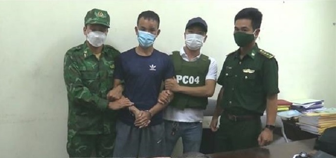 Hà Tĩnh: Bắt giữ đối tượng vận chuyển 10kg ma tuý đá để nhận công 150 triệu đồng