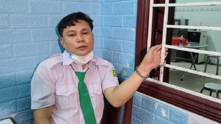 Đà Nẵng: Quen biết dân chơi, tài xế taxi kiêm luôn 