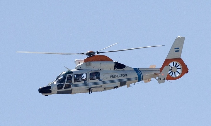 Hàng triệu người hâm mộ đổ ra đường, đội tuyển Argentina phải diễu hành trên trực thăng