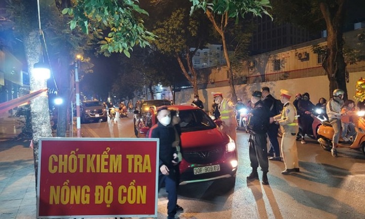 Hà Nội xử lý hơn 60 trường hợp vi phạm nồng độ cồn ngày đầu năm mới