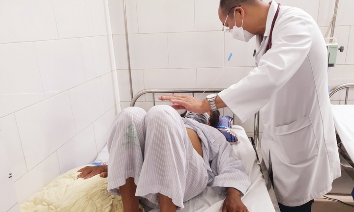 Bác sĩ cảnh báo biến chứng cô đặc máu nguy hiểm khi mắc sốt xuất huyết