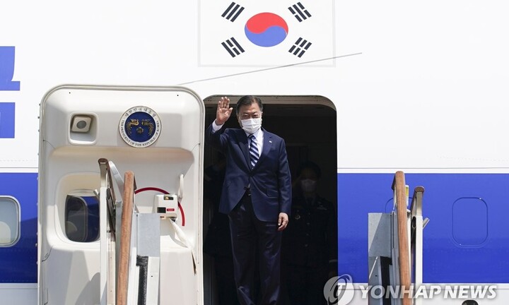 Tổng thống Hàn Quốc Moon Jae-in lên đường tới Mỹ gặp người đồng cấp Joe Biden