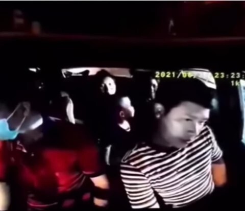Vụ tài xế taxi bị hành hung ở Bình Phước: Nghi phạm đưa vợ con rời nơi cư trú