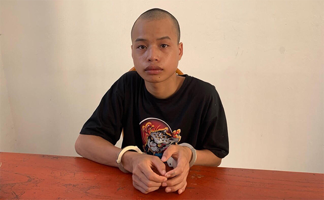 Nhận lời yêu qua mạng, thanh niên 18 tuổi rủ bạn gái 