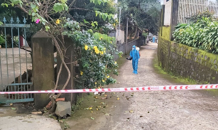 Lâm Đồng: Xe cứu thương trở người về từ vùng dịch về thả giữa đường, 7 hộ dân bị phong toả