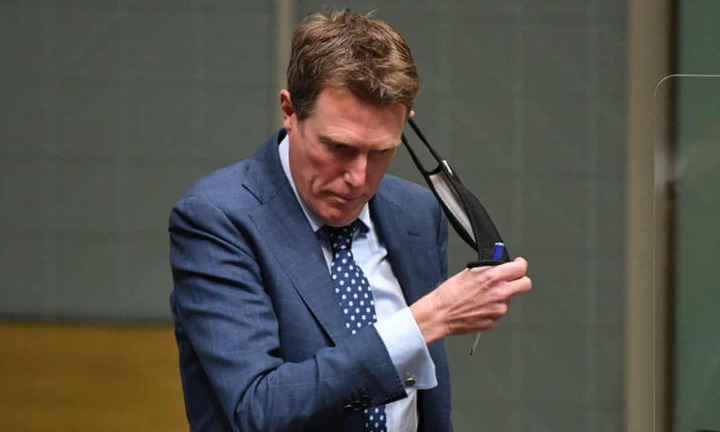 Bộ trưởng Úc từ chức sau khi nhận khoản quyên góp