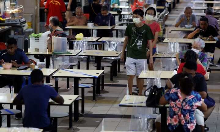 Chuyên gia Singapore kêu gọi chính phủ bắt buộc tiêm vaccine ngừa COVID-19