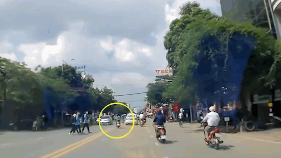 Tin tức tai nạn giao thông mới ngày 26/9: Nữ sinh 