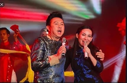 Cộng đồng mạng chia sẻ lại ảnh Phi Nhung và Chí Tài: Tuổi thơ của bao thế hệ