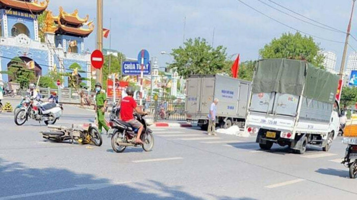 Tin tức tai nạn giao thông mới ngày 9/10: Va chạm với ô tô tải, nam tài xế xe máy tử vong