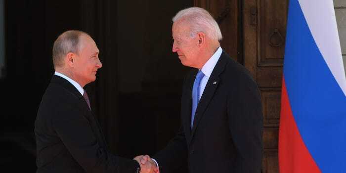 Tổng thống Putin: Quyết định rút quân khỏi Afghansitan của Mỹ là đúng đắn