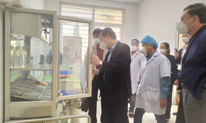 Chủ tịch UBND TP Hà Nội kiểm tra công tác phòng chống dịch tại 2 địa bàn 