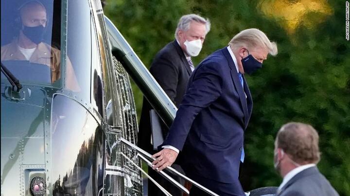 Rội tin ông Trump từng cố che đậy chuyện bị mắc COVID-19, phản ứng của cựu tổng thống ra sao?