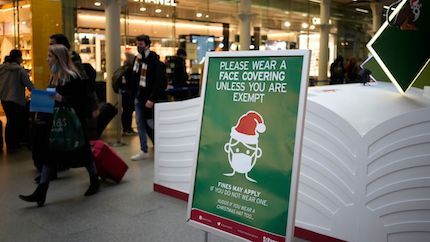 Anh ghi nhận 7 trường hợp tử vong do biến thể Omicron