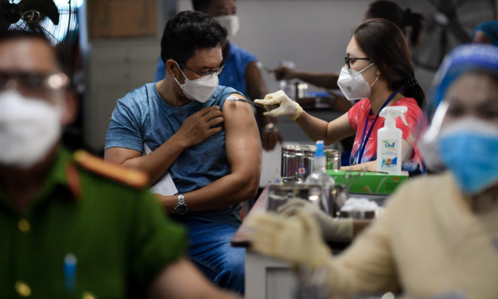 TP.HCM: Yêu cầu tiêm vaccine ngừa COVID-19 cho F0 vừa khỏi bệnh