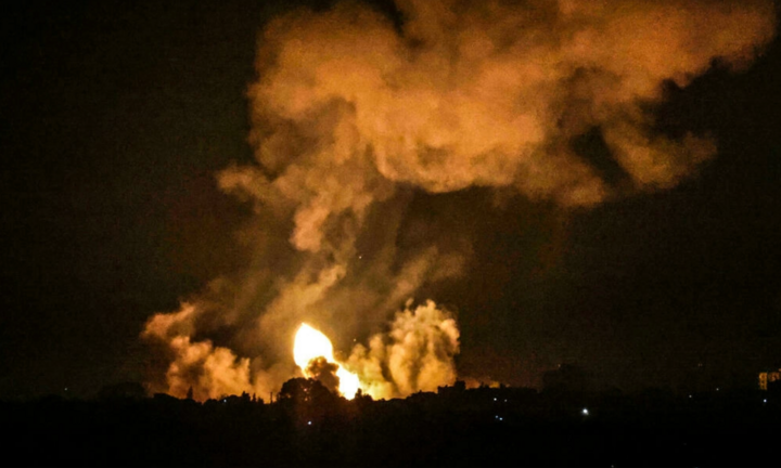 Israel không kích Dải Gaza ngay đầu năm mới