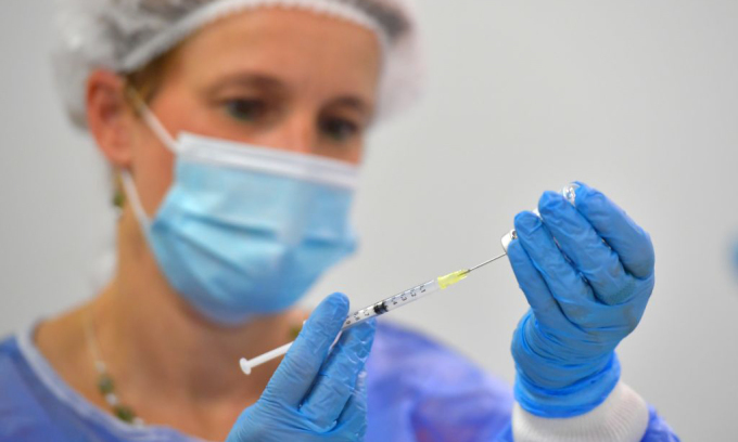 WHO kêu gọi phát triển vaccine ngừa COVID-19 mới có khả năng chống lây nhiễm cao