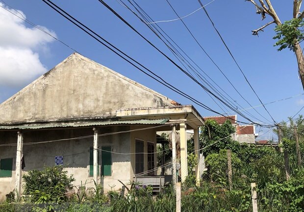 Quảng Bình: Bị điện giật trong lúc làm nhà, 3 người thương vong