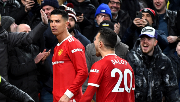 Ronaldo ghi bàn trở lại, đưa MU về top 4