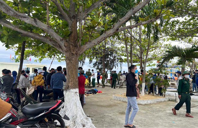 Lật ca nô ở Hội An: 5 người tử vong, hơn 10 người mất tích