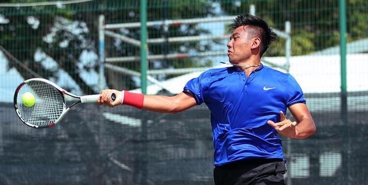 Tay vợt số 1 Việt Nam tiến vào bán kết giải quần vợt ở Pháp