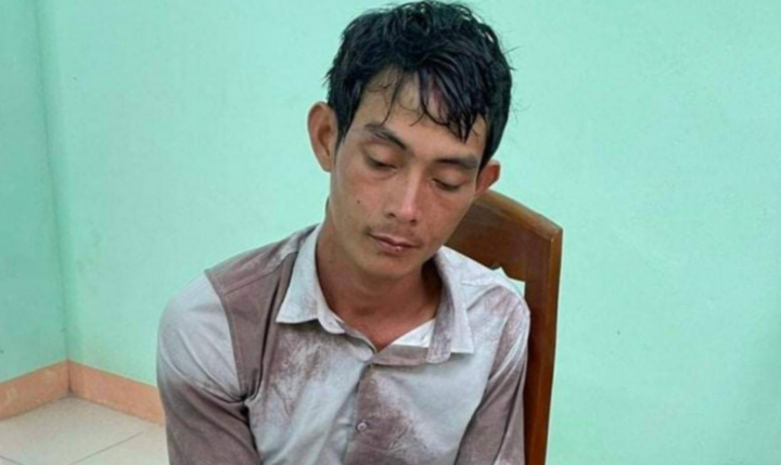 Đối tượng chặn xe, đâm chết vợ giữa đường rồi bỏ trốn lên rừng