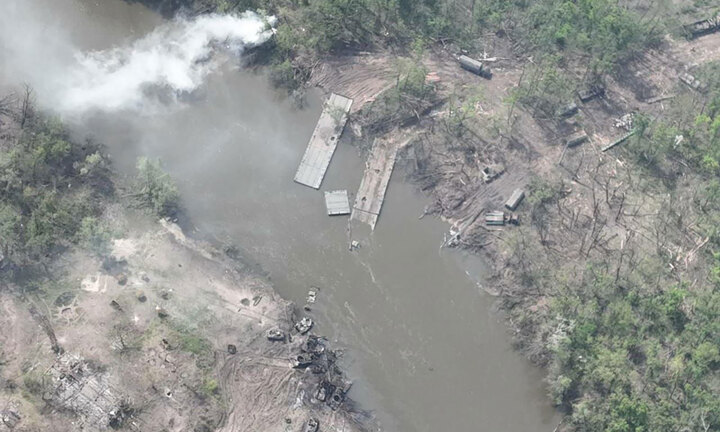 Tin tức Ukraine mới nhất ngày 12/5: Ukraine phá huỷ ít nhất 2 cầu phao gần Bilohorivka để chặn bước tiến của Nga