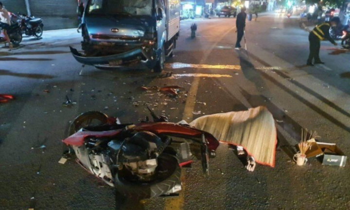 Tin tức tai nạn giao thông mới ngày 15/5: Tông trực diện xe tải, thanh niên tử vong tại chỗ