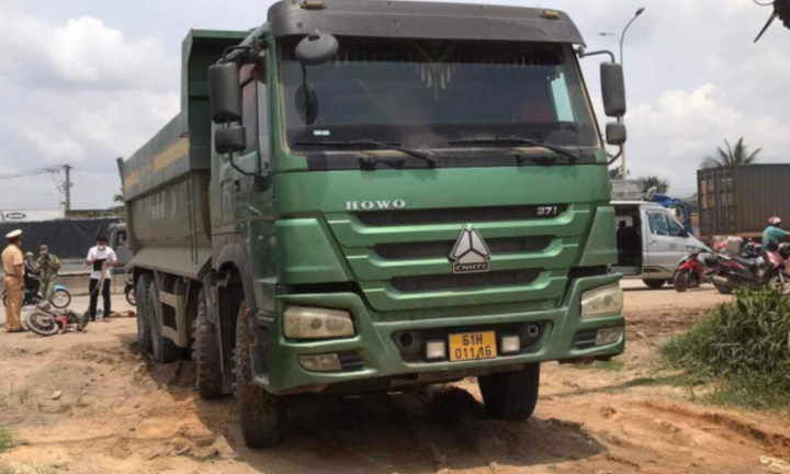 Tin tức tai nạn giao thông mới ngày 27/5: Va chạm với xe ben đi cùng chiều, người đàn ông tử vong 