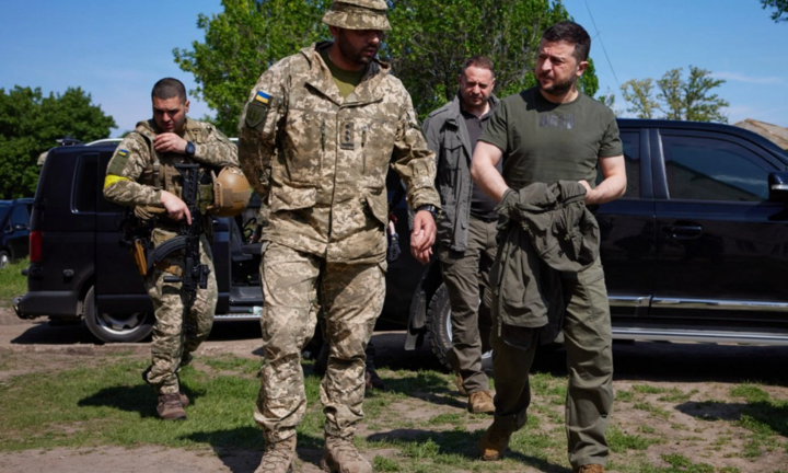 Tin tức Ukraine mới nhất ngày 6/6: Tổng thống Ukraine đến thăm mặt trận Donetsk-Luhansk
