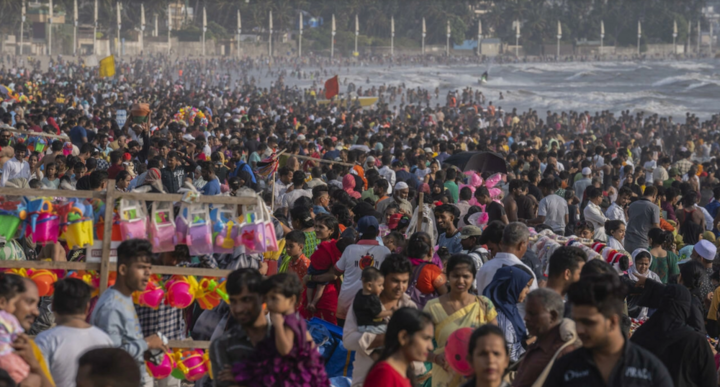 Dân số thế giới sẽ cán mốc 8 tỷ người vào tháng 11 tới