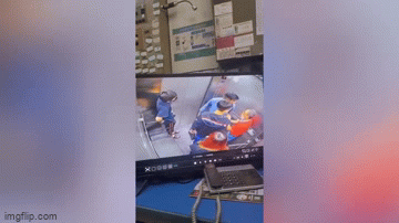 Video: Nam thanh niên nhận bài học 'nhớ đời' vì bắt nạt người lớn tuổi