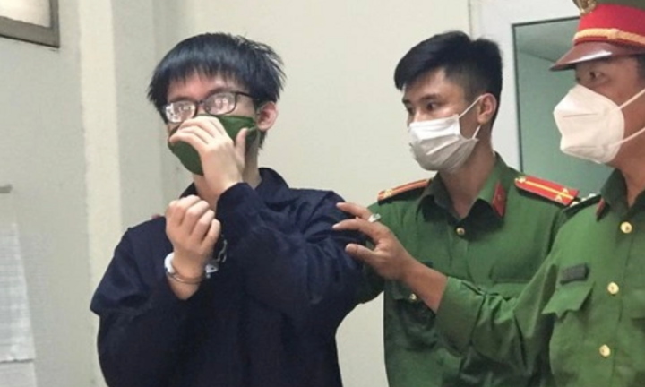TP.HCM: Dùng dao giải quyết mâu thuẫn, nam sinh viên lĩnh án tù