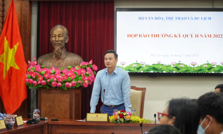 Bộ Văn hoá vẫn đang đợi thêm thông tin về trường hợp của Hồng Đăng và Hồ Hoài Anh