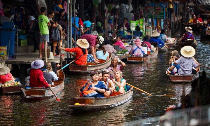 Thái Lan sẽ coi COVID-19 như bệnh cúm từ tháng 10 tới