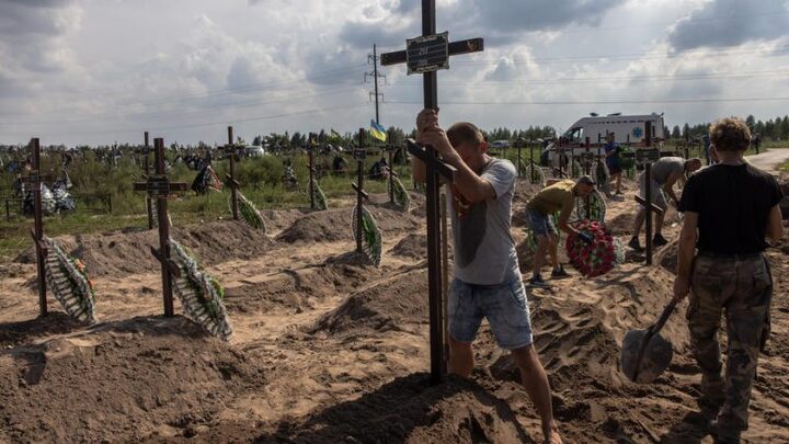 6 tháng xung đột Ukraine: Moscow và Kyiv đã hứng chịu những tổn thất gì?