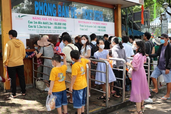 Ảnh: Trung tâm TP.HCM tấp nập người trong ngày Quốc khánh 2/9
