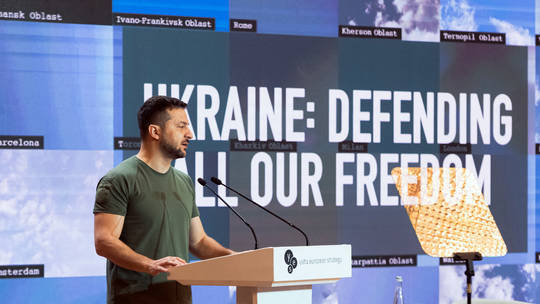 Tổng thống Zelensky thừa nhận Ukraine phụ thuộc vào Mỹ