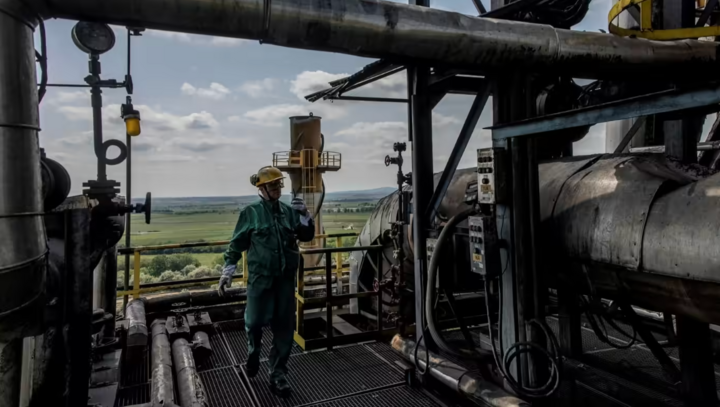 Đường ống dẫn dầu Nga nối lại hoạt động vận chuyển qua Ukraine sau khi tạm ngừng