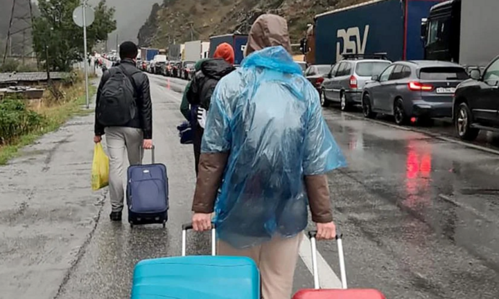 Khoảng 100.000 chuyên viên IT đã rời Nga từ đầu năm 2022