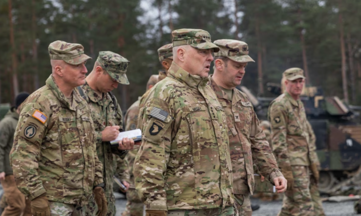 Tướng cấp cao của Lầu Năm Góc thăm nơi huấn luyện binh sĩ Ukraine 