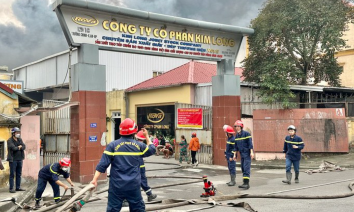 Hải Phòng: Cháy xưởng sản xuất đế giày