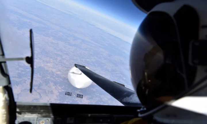 Mỹ chi 1,5 triệu USD bắn hạ 3 vật thể bay không xác định