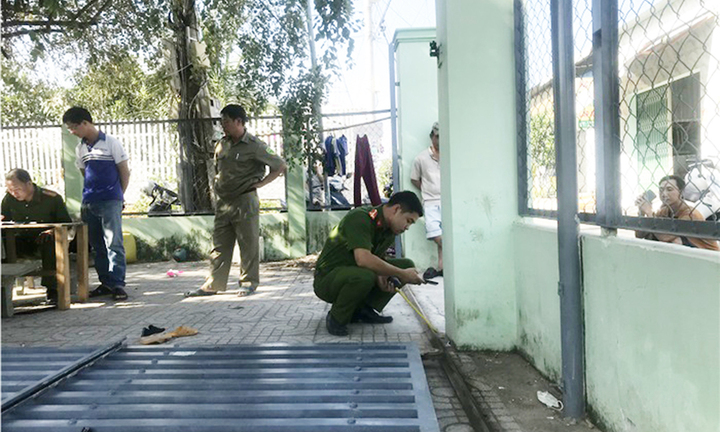Bà Rịa - Vũng Tàu: Bé trai 4 tuổi bị cổng sắt đè tử vong khi chơi đùa