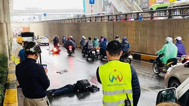 Nam thanh niên điều khiển xe máy tử vong tại hầm chui Thanh Xuân