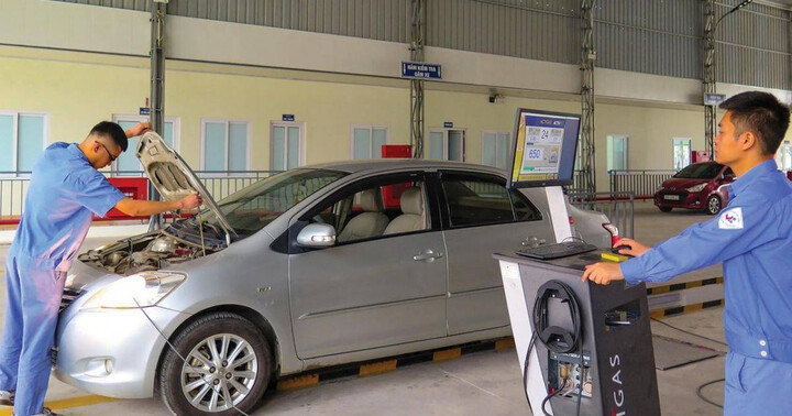 Xe ô tô biển trắng dưới 9 chỗ có thể được tự động lùi chu kỳ đăng kiểm