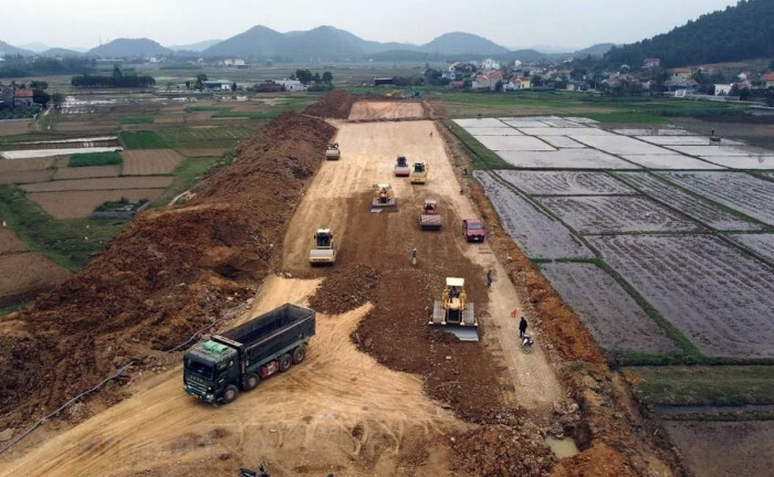 Thí điểm cát biển xây dựng đường có nhiều tín hiệu khả quan