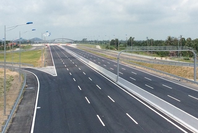 Khẩn trương hoàn thành tuyến đường bộ nối cao tốc Hà Nội - Hải Phòng với Cầu Giẽ - Ninh Bình