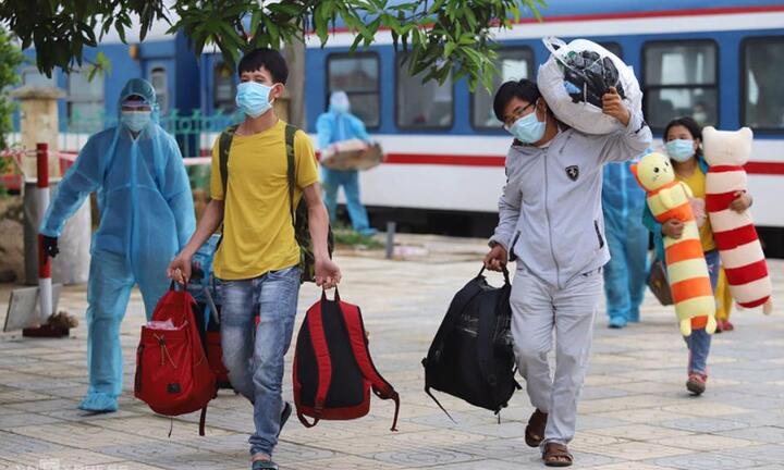 Thủ tướng yêu cầu các địa phương không gây khó khăn cho người dân về quê ăn Tết