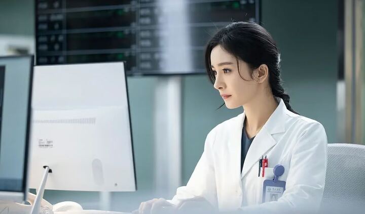 Dương Mịch gây bất ngờ với hình tượng mạnh mẽ trong 